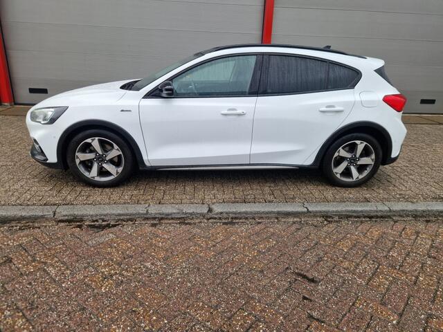 Ford FOCUS 1.5 EcoB. Active Bns