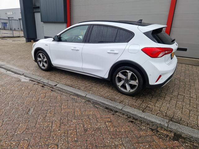 Ford FOCUS 1.5 EcoB. Active Bns
