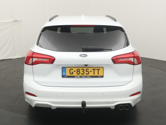 Ford FOCUS Wagon EcoBoost 125 pk ST-Line | Trekhaak | Winter Pack | Camera | 4 seiz. banden | Keyless entry | 100% dealer onderh.