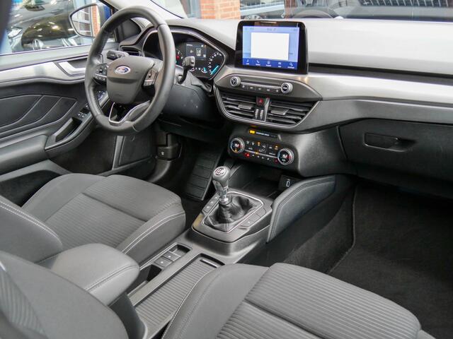 Ford FOCUS Wagon 1.0 EcoBoost Titanium Business | WINTERPACK | NAVIGATIE | CRUISE CONTROL |