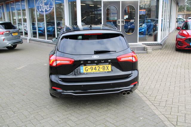 Ford FOCUS 1.5 EcoBoost 150 PK ST-Line WAGON TREKHAAK | 18-INCH | XENON | WINTER PACK