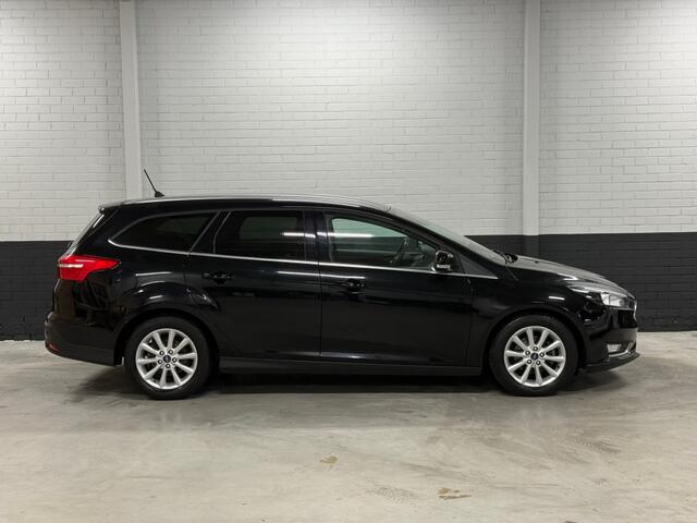 Ford FOCUS Wagon 1.0 Titanium/Apple Carplay/Camera/Keyless/Stoel,Stuur EN Voorrui