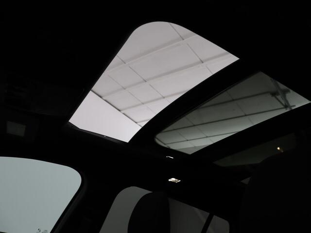 Ford FOCUS 1.0 EcoBoost Hybrid Active X | Panoramadak | Stoelverwarming | Adaptive cruise | Carplay | Camera | Keyless | Full LED | Navigatie | DAB | Bluetooth | Climate control