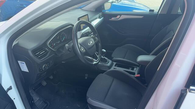 Ford FOCUS Wagon 1.0 EcoBoost Trend Edition Business TREKHAAK / CARPLAY / NAVI / AIRCO / PDC / BLUETOOTH / CRUISE / NL-AUTO