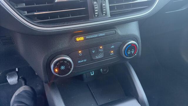 Ford FOCUS Wagon 1.0 EcoBoost Trend Edition Business TREKHAAK / CARPLAY / NAVI / AIRCO / PDC / BLUETOOTH / CRUISE / NL-AUTO