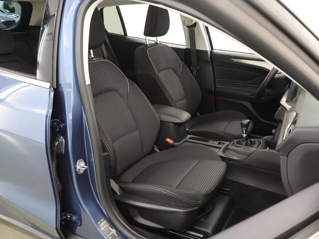 Ford FOCUS Wagon 1.0 EcoBoost Hybrid Titanium | Trekhaak | Winterpakket | Cruise Control Adaptief | Parkeercamera | Navigatie |