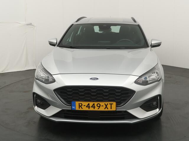 Ford FOCUS Wagon 125PK EcoBoost ST Line Business | Trekhaak | All seasonbanden | Winter Pack | ISOFIX |
