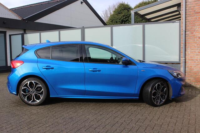 Ford FOCUS 1.5 182pk ST Line Business Automaat Navi, Camera, Winterpack, Pdc, 18", Afn. Trekhaak,