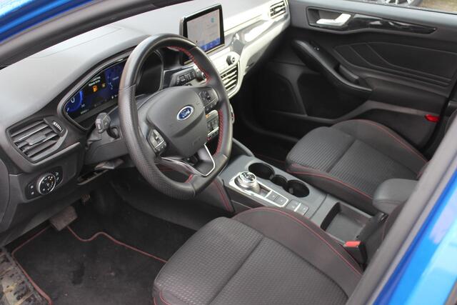 Ford FOCUS 1.5 182pk ST Line Business Automaat Navi, Camera, Winterpack, Pdc, 18", Afn. Trekhaak,