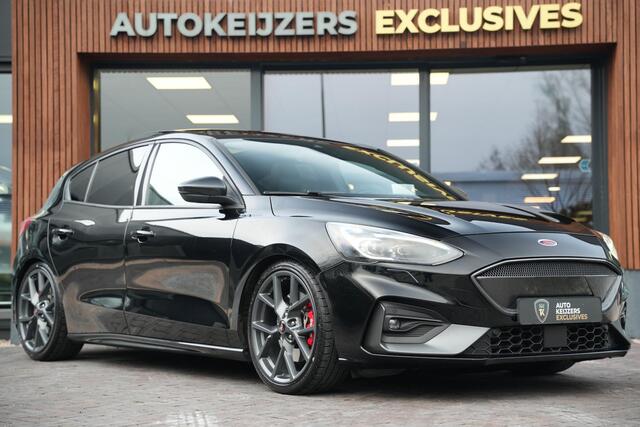 Ford FOCUS 2.3 EcoBoost ST-X Panoramadak Milltek LED B&O Headup Stuurverw.