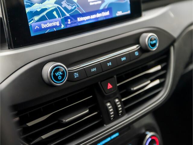 Ford FOCUS 1.0 EcoBoost Sport (APPLE CARPLAY, GROOT NAVI, PARKEERSENSOREN, SPORTSTOELEN, LED KOPLAMPEN, CRUISE, NIEUWE APK, NIEUWSTAAT)