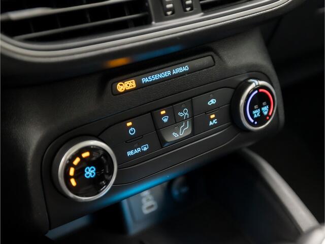 Ford FOCUS 1.0 EcoBoost Sport (APPLE CARPLAY, GROOT NAVI, PARKEERSENSOREN, SPORTSTOELEN, LED KOPLAMPEN, CRUISE, NIEUWE APK, NIEUWSTAAT)