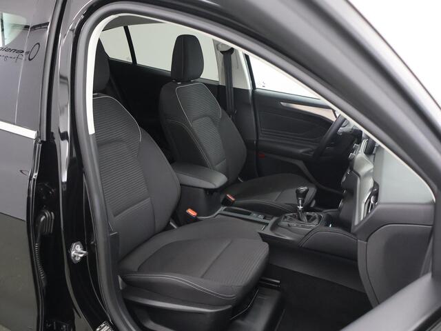 Ford FOCUS 1.0 EcoBoost Hybrid Titanium X Business | AGR | B&O | Parkeercamera | Cruise Control Adaptief | Navigatie | Climate Control | Full Led Koplampen |