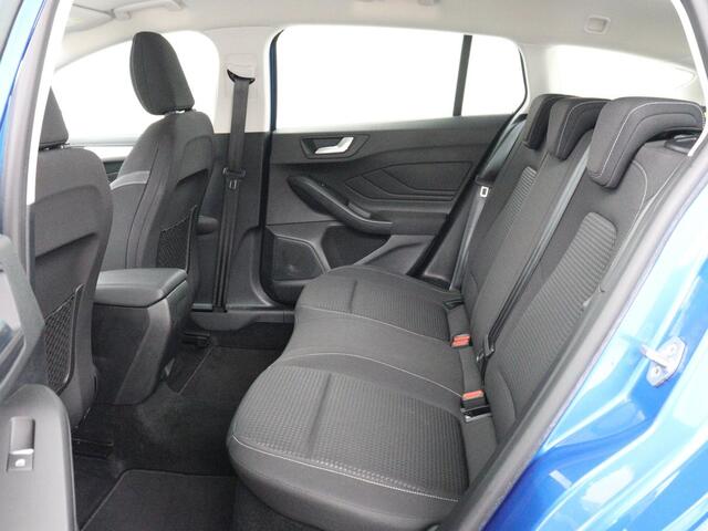 Ford FOCUS 1.0 EcoBoost Hybrid Trend Edition | 60.600km NAP | Trekhaak | Camera | Carplay | Navigatie | Full LED | Parkeerhulp | Airco | Cruise control | Bluetooth