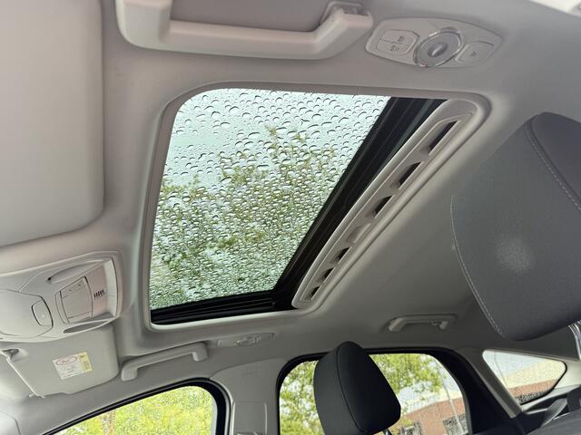 Ford FOCUS BWJ 2018 | 1.0 126PK Titanium | TREKHAAK | SCHUIFDAK | CLIMA | CAMERA | CARPLAY | NAVI | CRUISE | 2X PDC |