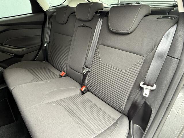 Ford FOCUS BWJ 2018 | 1.0 126PK Titanium | TREKHAAK | SCHUIFDAK | CLIMA | CAMERA | CARPLAY | NAVI | CRUISE | 2X PDC |