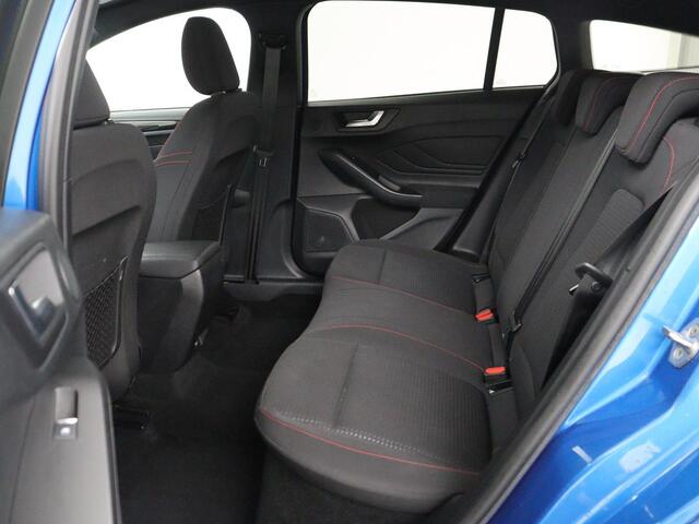 Ford FOCUS 1.0 EcoBoost ST Line | Automaat | Stoelverwarming | Adaptive cruise | B&O Sound | Carplay | Full LED | Camera | Navigatie | Airco | Bluetooth