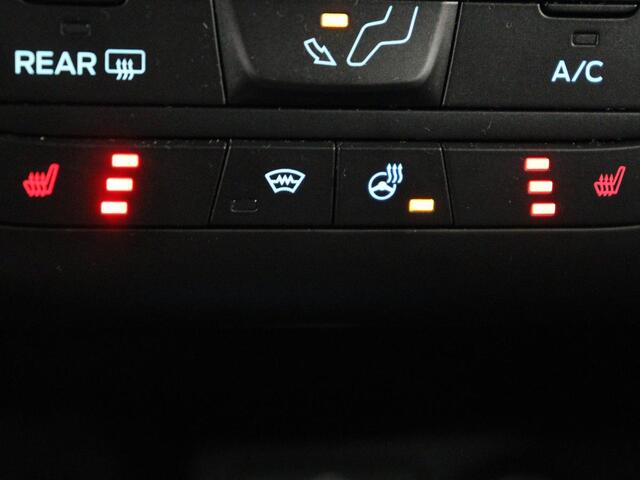 Ford FOCUS 1.0 EcoBoost ST Line | Automaat | Stoelverwarming | Adaptive cruise | B&O Sound | Carplay | Full LED | Camera | Navigatie | Airco | Bluetooth