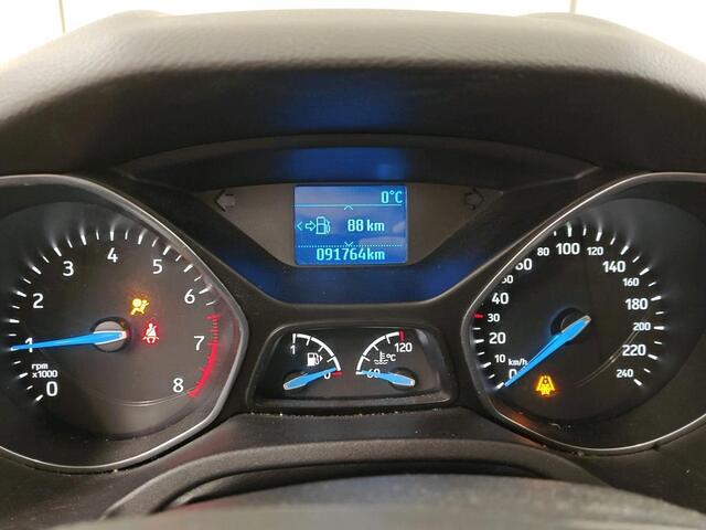 Ford FOCUS Wagon 1.0 Trend 1e Eigenaar | Volledig onderh | NAP | BTW | Trekhaak | Airco | Radio CD | Start/Stop | Hill-Hold | Elek ramen