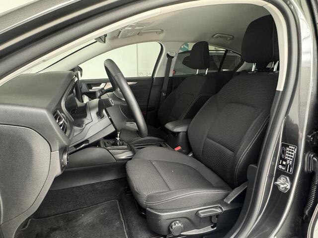 Ford FOCUS 1.0 EcoBoost Hybrid Titanium | Parkeersensoren V+A | Navigatie | Climate Control | Apple CarPlay / Android Auto |