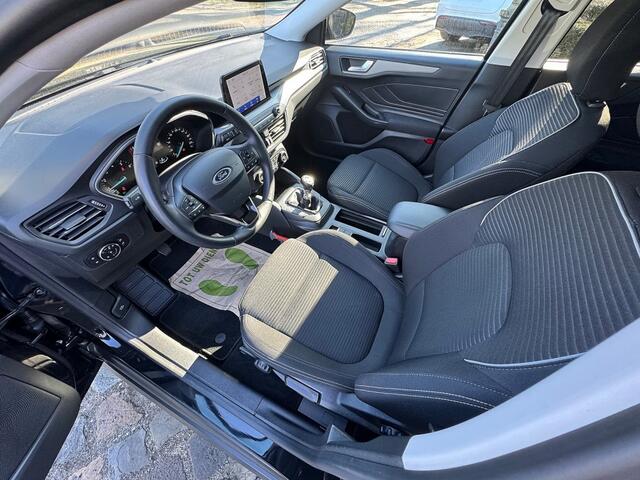 Ford FOCUS 1.0 125pk Hybrid Titanium Style ecc,pdc,navigatie,sportdop