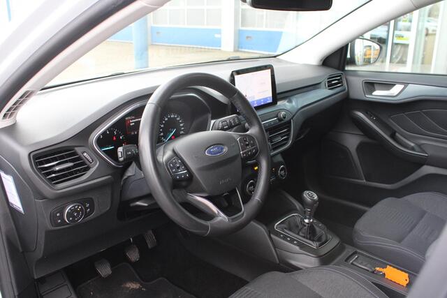 Ford FOCUS Wagon 1.0 EcoBoost Active X Business | Wegklapbare Trekhaak | Stoel + Stuurverwarming | Adaptive Cruise Control | Climate Control | Camera | BLIS |