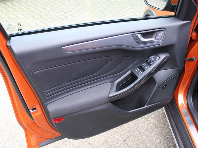 Ford FOCUS Wagon 1.0 EcoBoost Active Business Dealer onderh./Winterpack/AGR/B&O/Cruise/Navi/Carplay/18inch/PDC