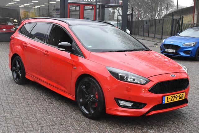 Ford FOCUS Wagon 1.5 Red Edition ST-Line | 100% Onderhouden | Winter pakket | Navigatie | All-Seasons | 12 mnd BOVAG garantie | Whatsapp 06-53188999