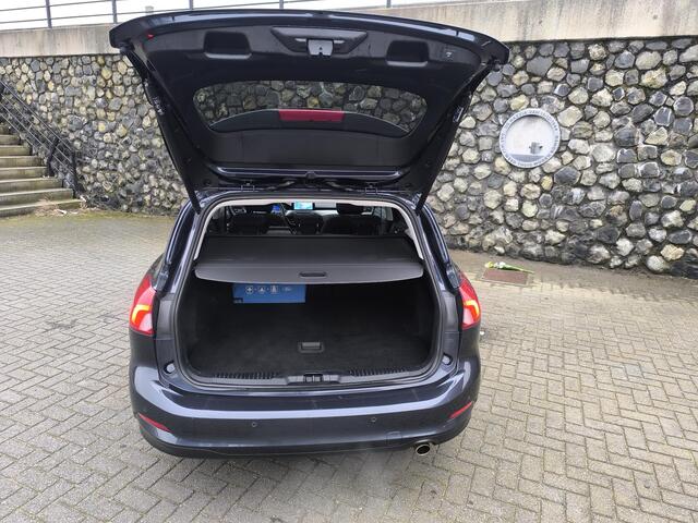 Ford FOCUS Wagon 1.0 EcoBoost Hybrid Titanium X Business Panodak, electr A klep, stoel en stuur verw, trekhaak, camera