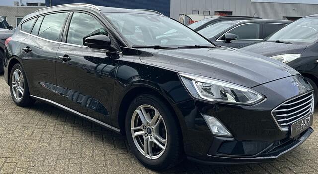 Ford FOCUS Wagon 1.0 EcoBoost Trend Edition Business | Nette Staat | Trekhaak | Navigatie | Carplay | Parkeersensoren | Airco | Cruise Control | 2 Sleutels |