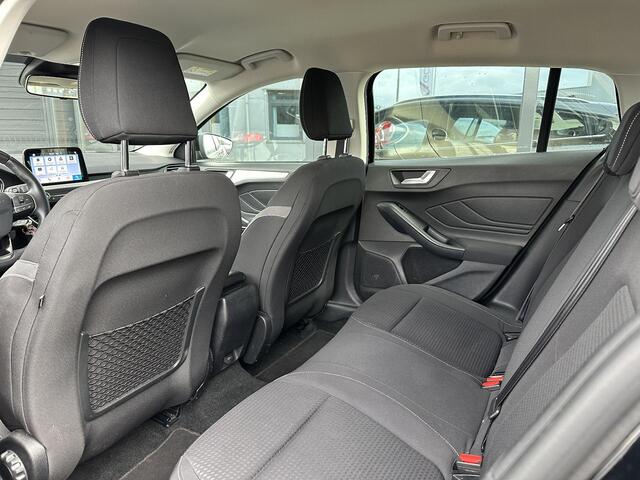 Ford FOCUS Wagon 1.0 EcoBoost Trend Edition Business | Nette Staat | Trekhaak | Navigatie | Carplay | Parkeersensoren | Airco | Cruise Control | 2 Sleutels |