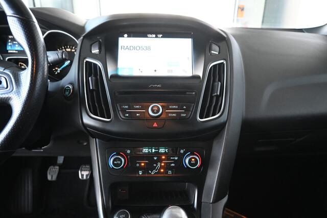 Ford FOCUS Wagon 1.5 ST-Line Clima Navigatie Cruise Control Trekhaak Rijklaarprijs Inruil Mogelijk!