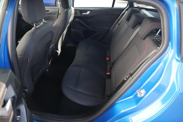 Ford FOCUS Wagon 1.0 EcoBoost ST Line Business Navigatie Achteruitrijcamera Winter Pakket Stuur & Stoelverwarming B&O Audio