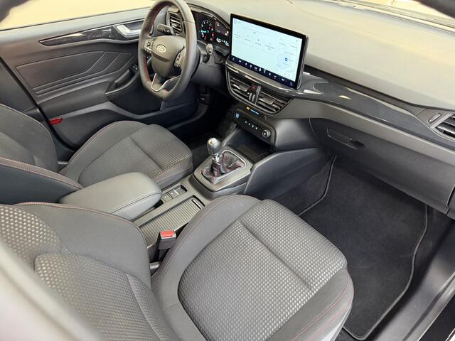 Ford FOCUS Wagon 1.0 EcoBoost Hybrid ST Line X, 124Pk, 2024, 1ste eigenaar, BTW auto, Groot scherm navigatie, Parkeersensoren + camera, 4 seizoenen banden, Climate control, Cruise control,