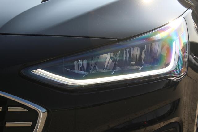 Ford FOCUS 1.0 EcoBoost Hybrid Titanium | Incl. 12 maanden garantie | Parkeersensoren | Apple Carplay/Andoid Auto | Navigatie | Climate control | Cruise control | DAB | Airco | Bluetooth | Lichtmetalen velgen