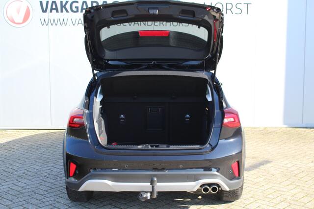 Ford FOCUS 1.0-155pk EcoBoost Mild-Hybrid Active X AUTOMAAT ! In nieuwstaat ! Slechts 6.250km ! Autm. airco dual, stoel-, stuur- en voorraamverw., navigatie, telefoonvoorb., LED verl., camera, parkeersensoren v+a, cruise control, trekhaak etc.