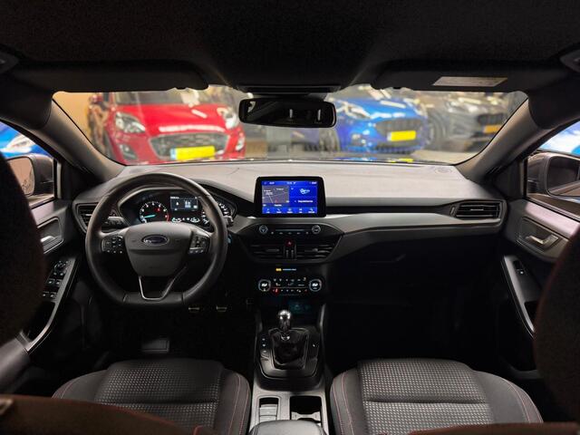 Ford FOCUS 1.0 EcoBoost Hybrid ST Line Navi Camera Winter Parking pack Privacy Glass Wagon