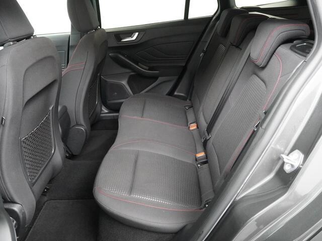 Ford FOCUS Wagon 125PK EcoBoost Hybrid ST Line Business | Trekhaak | Winterpack | Keyless | Clima | AR Camera | Park sens. V+A | Head up display