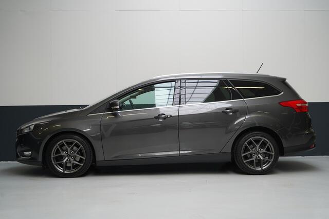 Ford FOCUS Wagon 1.5 150pk Titanium Automaat | Winterpack | Trekhaak | All-seasonbanden | Keyless | Cruise control | Apple Carplay