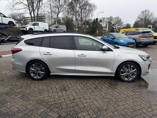 Ford FOCUS Wagon 1.0 EcoBoost Hybrid ST Line X | SCI | 155pk | Trekhaak afneembaar | Panoramadak | Bang&Olufsen | Adaptive cruise control | Winter Pack | All season banden | Camera