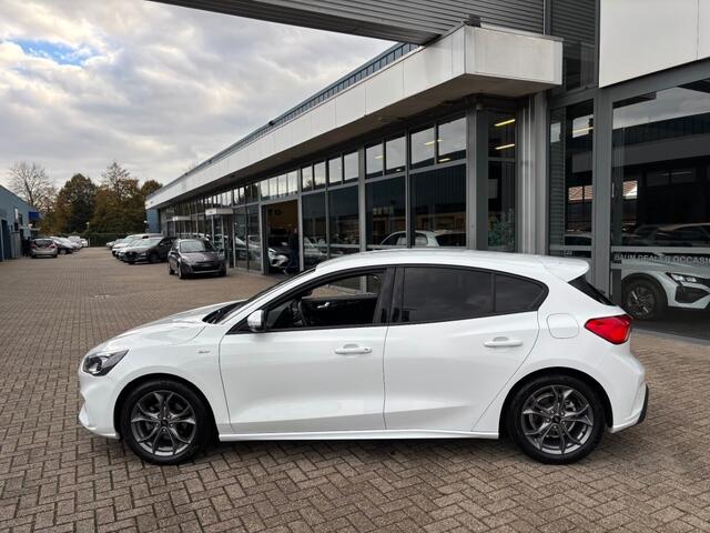 Ford FOCUS 1.0 ECOBOOST ST-LINE AUTOMAAT NAVI PDC-CAMERA WINTERPACK.