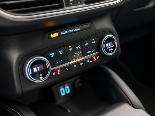 Ford FOCUS Wagon 1.0 EcoBoost Titanium X Automaat (VIRTUAL COCKPIT, APPLE CARPLAY, GROOT NAVI, STUUR/STOELVERWARMING, SPORTSTOELEN, ADAPTIVE CRUISE, KEYLESS, GETINT GLAS, CAMERA, NIEUWSTAAT)