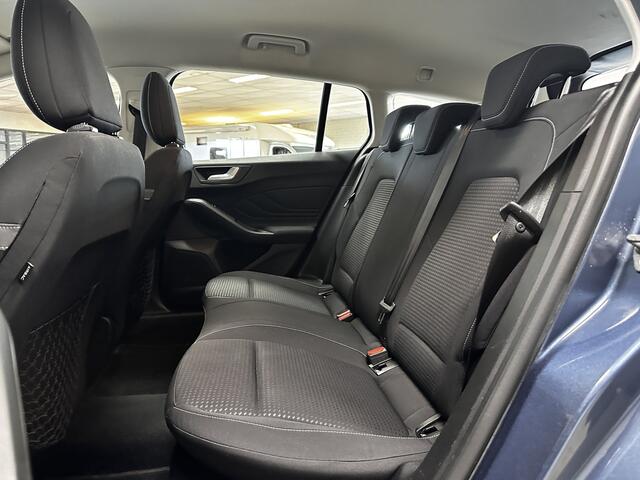 Ford FOCUS Wagon 1.0 EcoBoost Trend Edition Business/ Apple+Android/ Trekhaak/ 16''LMV/ Clima/ Navi/ Cruise/ Bluetooth/ Multi.LEDER.Stuur/ Elek.pakket/ Isofix/ PDC Achter.