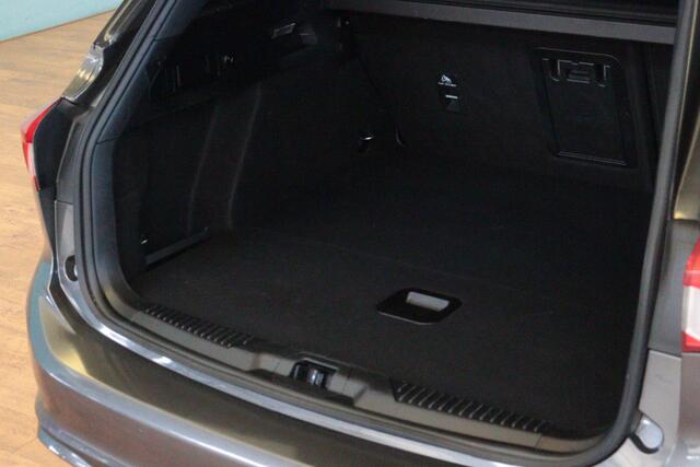 Ford FOCUS Wagon 1.0 EcoBoost Hybrid ST Line X Business | NAVI | CAMERA + PDC | CRUISE | LANE-ASSIST | TREKHAAK INKL |