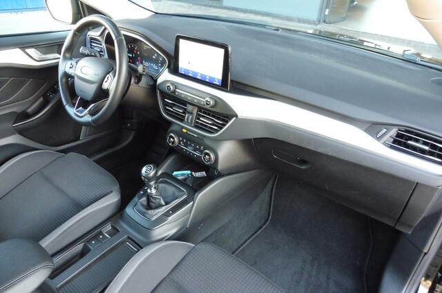 Ford FOCUS 125pk Titanium Business Navigatie Pdc Winter Pack Ecc