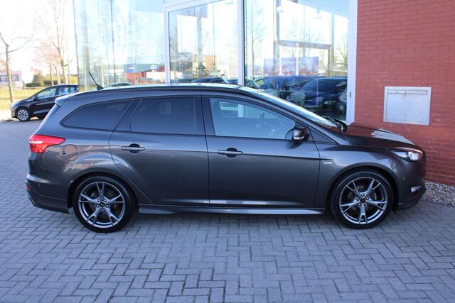 Ford FOCUS Wagon 1.0 ST-Line | Voorruitverwarming | 18 inch Lichtmetalen velgen | Cruise | Navi | PDC