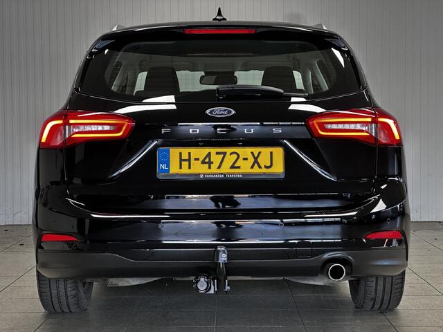 Ford FOCUS Wagon 1.5 EcoBlue Titanium Business/ Trekhaak/ Keyless/ 16'' LMV/ LED Koplampen/ Apple + Android/ DAB+/ Navi/ Clima/ Cruise/ Bluetooth/ Multi. LEDER. Stuur/ Mistl./ PDC V+A/ Chroom.