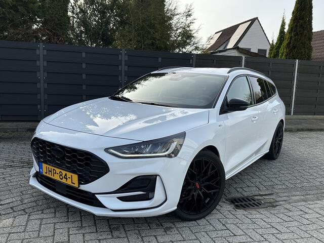 Ford FOCUS Wagon EcoBoost 155PK Hybrid ST Line | Winter pack | Adapt. Cruise | Camera | Draadloos CarPlay