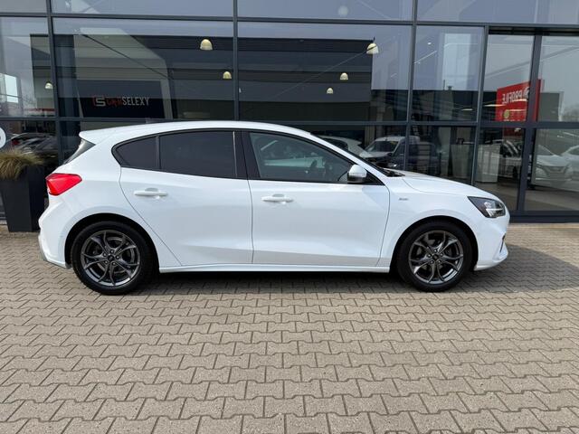 Ford FOCUS 1.0 EcoBoost Hybrid ST Line X *Stoelverwarming*