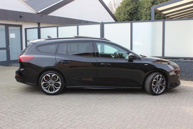 Ford FOCUS Wagon 1.0 EcoBoost Hybrid ST Line X Driver Ass Pack, Winter Pack, Elek Trekhaak, 18", Panoramadak, Lederen bekleding